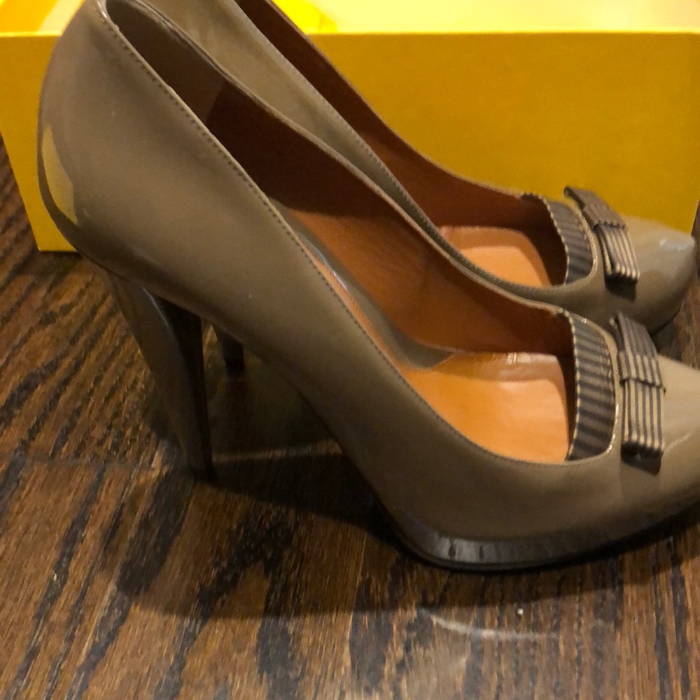Heels - image 3